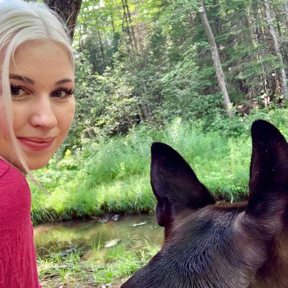 Meet your Posher, Miranda - Picture 1 of 1